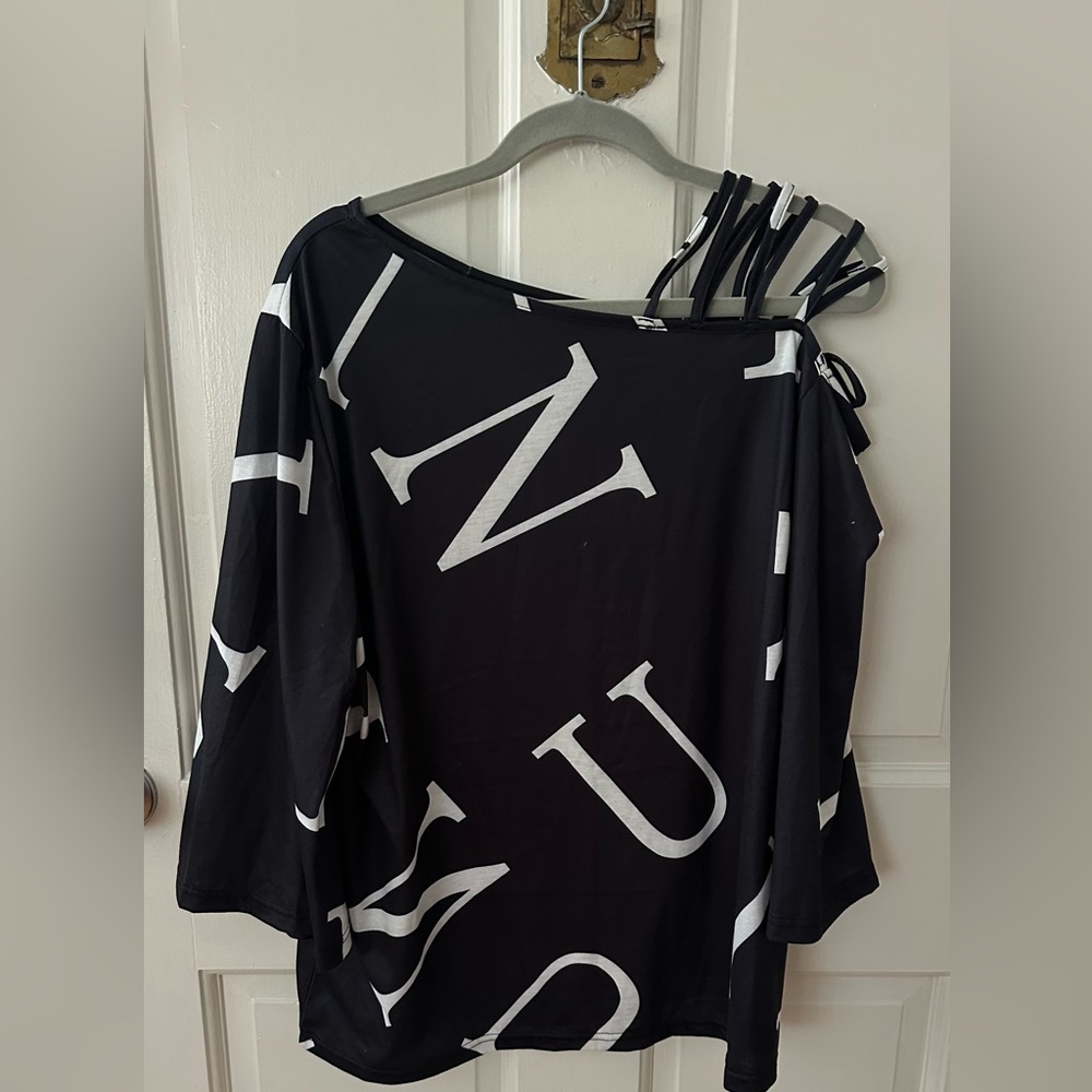 Black and White Graphic Off-Shoulder Top